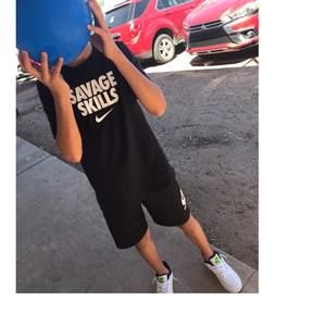 Meet your Posher, Markitos